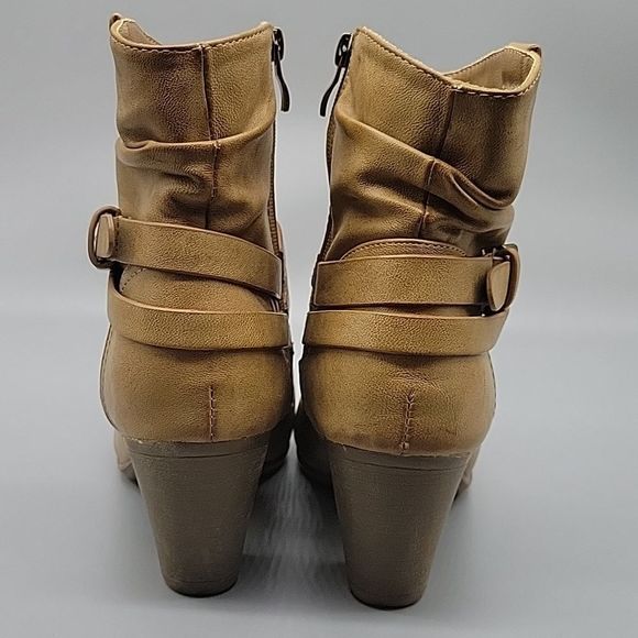 Corkys Women's Sz 8 Midnight Faux Fur Lined Buckle Vegan Ankle Boots Camel Brown - Picture 4 of 10